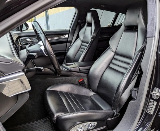 Porsche Panamera cena 155000 przebieg: 129000, rok produkcji 2014 z Gdynia małe 326